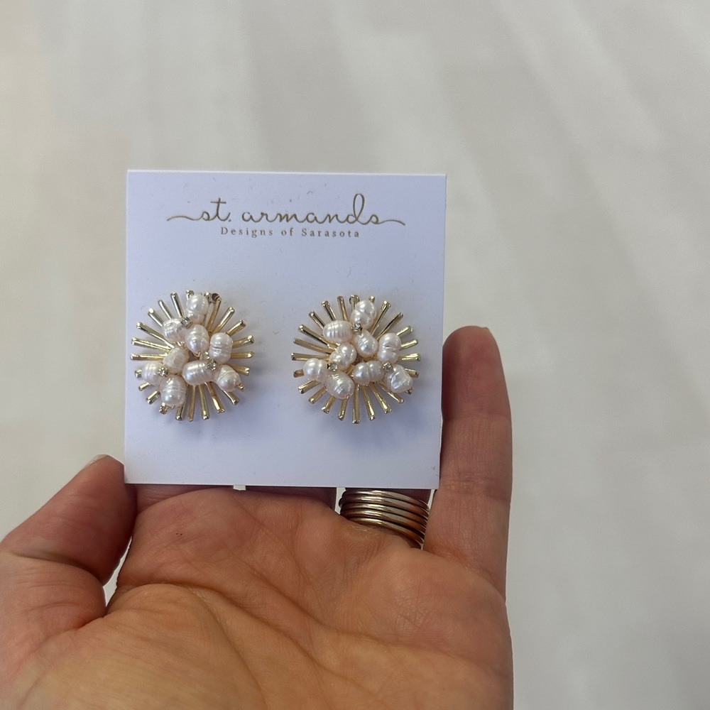 NWT St Armand’s pearl studs